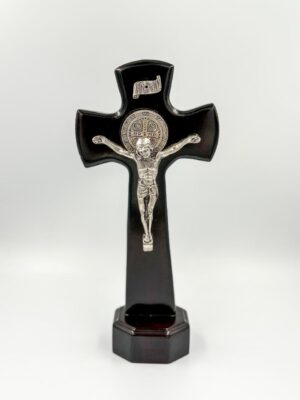 1116 Cristo San Benito madera base 20cm trébol